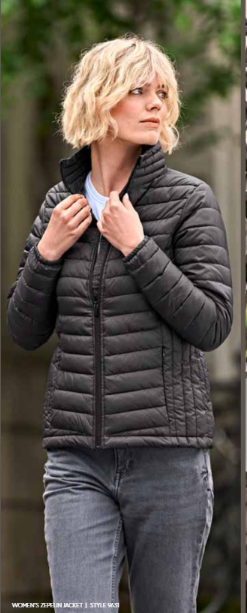 Tee Jays Womens Zepelin Jacket, vores populære lette og faconsyede jakke har et helt unikt design. Den er fremstillet af materialer af en høj kvalitet.
