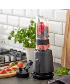 Nordic sense smoothieblender, er til dig, som gerne vil have friske smoothies med på farten. Har en 300 watt motor og fire skarpe knivblade i rustfrit stål