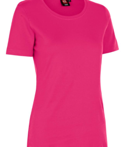 Interlock T-shirt Dame fra ID, er en kortærmet interlock T-shirt i blød antipilling kvalitet.Er let figursyet i 100% bomuld og holder faconen vask efter vask. T-shirten fra ID Identity fås i mange farver og er i 210-220 g.