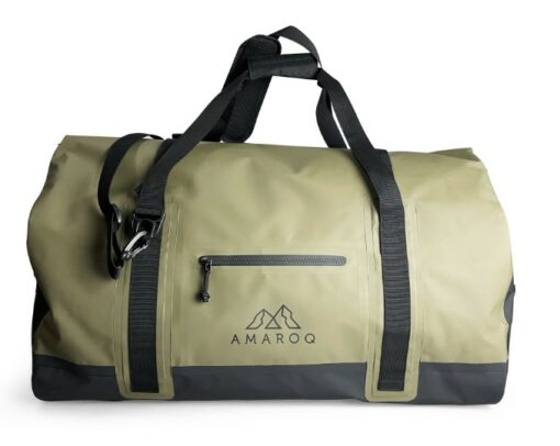 Amaroq duffelbag i forskellige størrelser og er ideel til dags og weekend turen. Det kraftige 500D Tarpaulin Materiale holder vand og støv ude