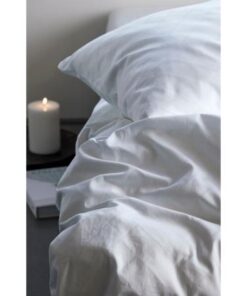 Södahl Sengetøj Tiles, Sov i udsøgt damasksengetøj, det klassiske sildebensmønster vævet ind i stoffet, et look vil få sengen til at føles ekstra luksuriøs. 
