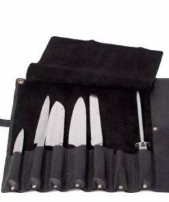 Bon Goût knivtaske i læder, til dine gode køkkenknive er et must! Derfor har vi produceret en knivtaske i 2 farver, Knivene indgår ikke i pakken.