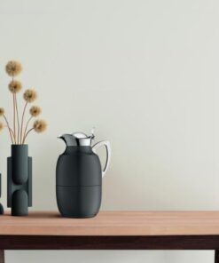 Alfi Juwel termokande flere muligheder, er en af verdens mest kendte termokander, og det oprindelige design kan dateres helt tilbage til 1918. 4 farver