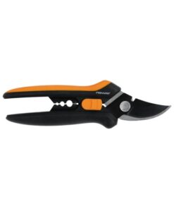 Fiskars havepakke stor 9 dele, her er du dækket ind til dit arbejde med den almindelige vedligehold af div. gøremål.   