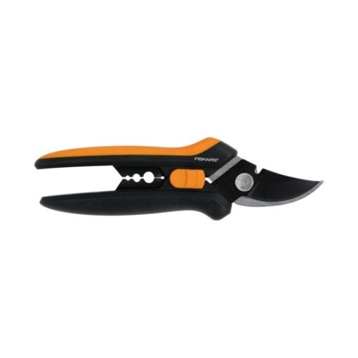 Fiskars havepakke stor 9 dele, her er du dækket ind til dit arbejde med den almindelige vedligehold af div. gøremål.   