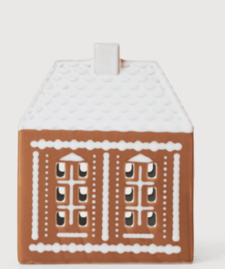 Kähler Gingerbread Huse 3 stk.at vælge imellem. En en serie af håndlavede honningkagehuse, hvor Kähler ophav og den danske jul er sat på en fælles design