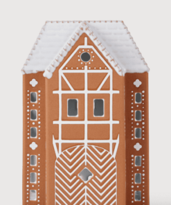 Kähler Gingerbread Huse 3 stk.at vælge imellem. En en serie af håndlavede honningkagehuse, hvor Kähler ophav og den danske jul er sat på en fælles design
