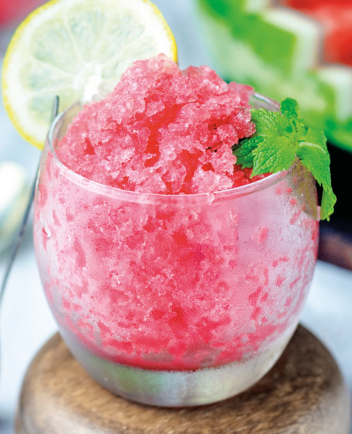 Gastroback ice shaver, alsidig maskine der skaber lækre “shave ice” og “snow cones” på ingen tid. Der er plads til kreative muligheder såsom slush ice osv