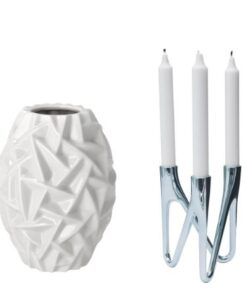 Morsø Willow & Roots sæt, Den smukke Willow vase er 21 cm høj, og den forkromede Roots lysestage har 3 arme. Passer flot ind mange steder