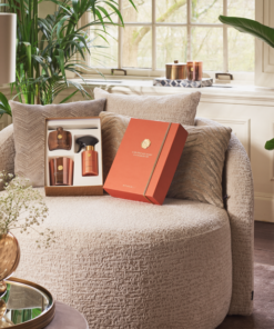 Rituals Private collection Suede i large, den flotte pakke i eksklusive limited edition gavesæt, er perfekte gave til en ven, familiemedlem, eller dig selv