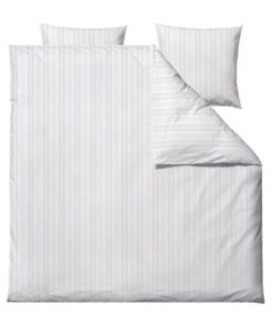 Södahl Nobel sengesæt, Oplev den ultimative hotelstemning og luksus i dit eget soveværelse med det damaskvævede og elegante striber. 2 størrelser, 4 farver