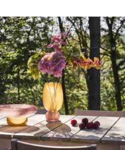 Villa Collection glasprodukter skål eller vase. 2 flotte produkter i rosa/gult glas, er mund-blæst gennemfarvet glas. Unik/moderne,et blikfang i ethvert rum