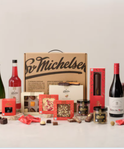 Sv.Michelsen sampakgave med Fairtrade chokolade 640, Kæmpe gavekuffert med Fairtrade chokolade, saft & vin. En fornøjelse at give men også at modtage.