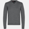 Business Strikpullover V-hals Herre fra ID Identity, er en Fully fashion herre strikpullover med V-hals. Kommer i 3 farver