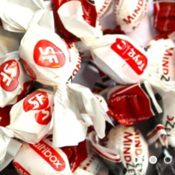 Logoslik bolsjer i mange varianter som er yderst velsmagende, finde du CB Reklame og Merchandise. Bolsjerne kommer fra en dansk producent produceret i DK