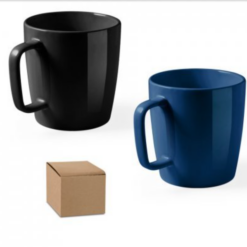 Krus Dhoni med blank overflade. Keramik, kapacitet op til 450 mL. Krus tåler opvaskemaskine, modstandsdygtigt op til 125 vask (inkl tryk )jf. EN12875-1.