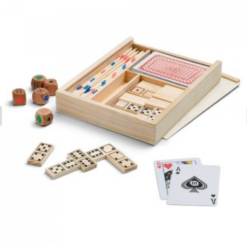 Playtime spillekasse med 4 spil, Kassen indeholder: domino, mikado, et spil kort og terninger. Oplagt til ferie,sommerhuste, firma arrangement