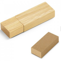 Venter usb stick 8/16 GB USB-flashdrev, med låg for bedre beskyttelse af USB'en. Leveres i karton gaveæske. Dette produkt er i et naturligt materiale ,