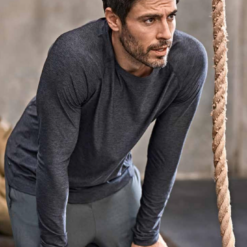 Tee Jays long sleeve Cooldry Tee D/H, er med flade sygninger sikrer den bedste komfort. T-shirten. Figursyet pasform med ekstra stretch, bedre bevægelse. .