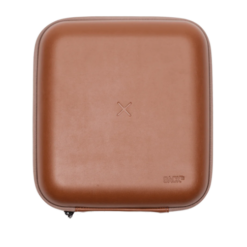 SACKit CATTYit hardcase, etuiet er kompatibel med en bred vifte af hovedtelefoner idet designet er lavet med en 21 cm bred indvendig meshlomme.