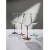 Lyngby glas Vienna vinglas i 4 farver, de mundblæste glas har et blødt optisk spiralmønster og egner sig godt til borddækning i hverdagen, festliget lag