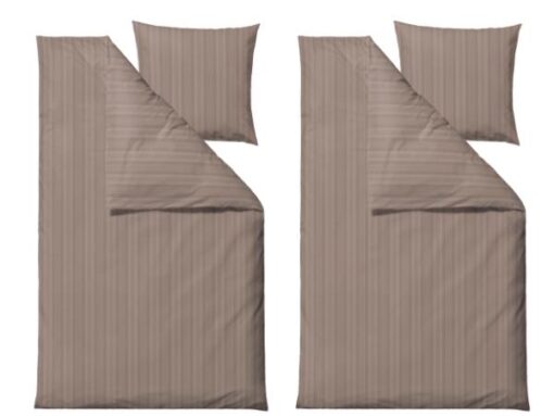 Södahl Nobel sengesæt, Oplev den ultimative hotelstemning og luksus i dit eget soveværelse med det damaskvævede og elegante striber. 2 størrelser, 4 farver