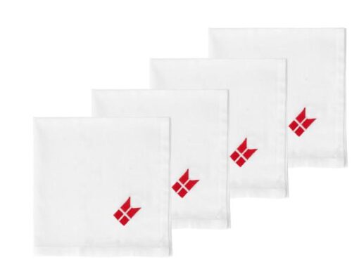 Södahl dug broderet med tillykke flag, Nu kan du fejre med stil. Dugen prydes af Dannebrog og delikate margueritter, også kendt som Daisies