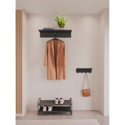 Zone Danmark entre møblerer fra A-COLLECTION Zone er vokset og allerede i entréen byder tre nye elegante små møbler dig og dine gæster hjerteligt velkommen.