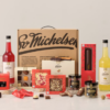 Sv.Michelsen sampakgave med Fairtrade chokolade 560, Stor gavekuffert med Fairtrade chokolade, saft & vin, flot sampak til en festlig sammenkomster
