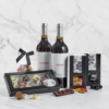 Sampak Winther Wonderland 2024, en rigtig god gave at give til enten kunder eller personale. Med gode produkter som vin,luksuschokolade og juleslik.