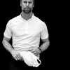 Advantage Stand-up collar golfpolo, ny model i år. Smart velmonteret pique i CB DryTec, et blødt og elastisk bomuldsfiltstof med fugtafvisende evne.
