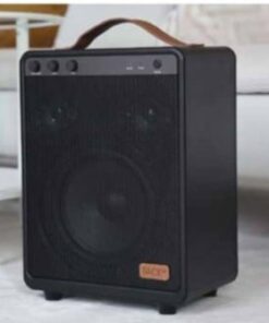 SACKit BOM 150 Højtaler er en eksklusiv batteridrevet højtaler med indbygget Bluetooth 5.0. Med lydniveau nok til at en lækker havefest og dansende mennesker samt batteritid i som holder hele natten