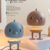 Hoptimist Bumble lampe i 2 farver