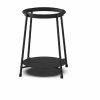 SACKit Outdoor Accessory Stand Ø22 er en udendørs stander i pulverlakeret rustfrit stål. Standeren er skabt i et design, fungerer som en naturlig forlængelse