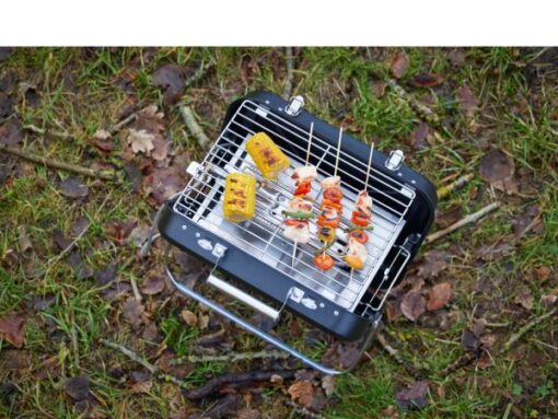Explore kulgrill eller gasgrill, her kan du gøre dit valg og du er til kul eller gas. Begge er meget anvendelige i naturen ex. haven, parken eller stranden.