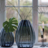 Holmegaard 2Lips vase 2 størrelser,inviter naturen indenfor og skab forårsstemning året rundt. Inspiration til 2Lips vasen er et tulipanhovedets form