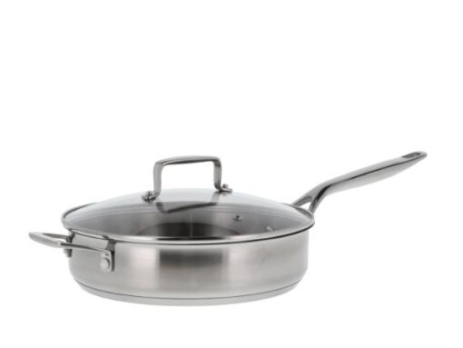 Morsø 79NORD Saturpande 26 cm, med glaslåg i 79NORD-serien. Panden har satinfinish udvendigt og indvendigt og en bundtykkelse på 4,8 mm.
