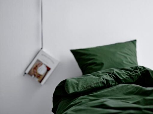 Södahl Whisper sengetøj, forkæl dig selv med det luksuriøse Whisper-sengetøj,forvandler dit soveværelse til en oase af komfort. 3 farver, 2 størrelser,2 sæt