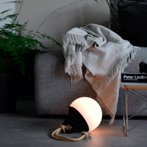 SACKit light 150, Lys skaber liv og stemning. Det er omkring lyset, at vi samles, og her vi føler os trygge og forlængere de sene timer på terrassen.