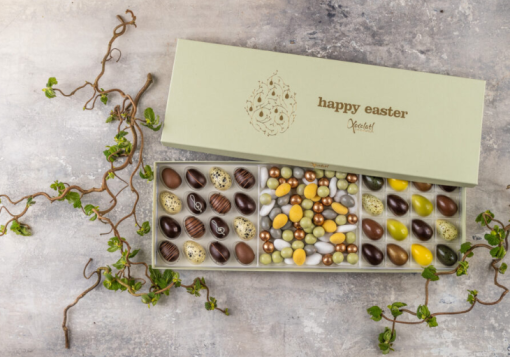 Xocolatl Golden eggs art 32 mix, påskeæg, både klassiske marcipanæg, lakrids, solbær og nougatknas. Fyldte chokolader, dragémix af mandler, lakridser/knas,  