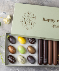 Xocolatl Golden eggs art 9 marzipan, 9 fyldte chokolader og 6 marcipanstænger med nougat, cognac og ren marcipan.Ca. 325 gr.