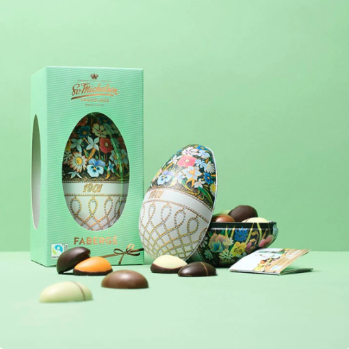 Sv. Michelsen stort Fabergé æg, vores store Fabergé-æg indeholder 12 fyldte æg lavet af vores lækre Fairtrade chokolade og leveres i gaveæske.