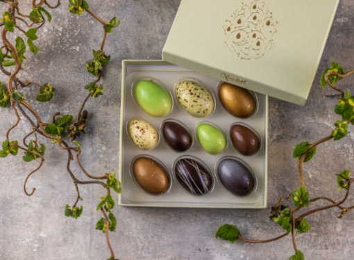 Xocolatl Golden eggs art 10, 10 fyldte chokolader med citron, lakrids, flødekaramel, saltkaramel, nougat, mint og hasselnøddekaramelCa. 92 gr.
