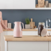 Alfi Econscious Termokande 3 farver, kombinerer funktionalitet med elegant design. Ter-mokanden holder varm i op til 12 timer og kolde i op til 24 timer.
