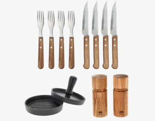 Holm Grill sampak, tag genvejen til en skøn grillevent. Pakke med bøfformer, et salt- og peberkværnsæt i akacietræ, 15,2 cm, 8 dele steakbestik i akacietræ,