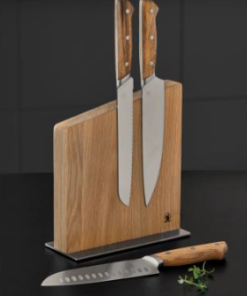 Morsø magnet knivblok, Elegante i egetræ står på en plade af rustfrit stål, skridsikre fødder. Magnet inde i træblokken, fungerer som vægophængt knivmagnet