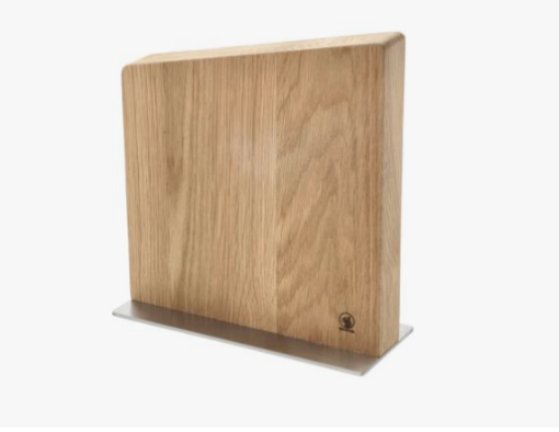 Morsø magnet knivblok, Elegante i egetræ står på en plade af rustfrit stål, skridsikre fødder. Magnet inde i træblokken, fungerer som vægophængt knivmagnet