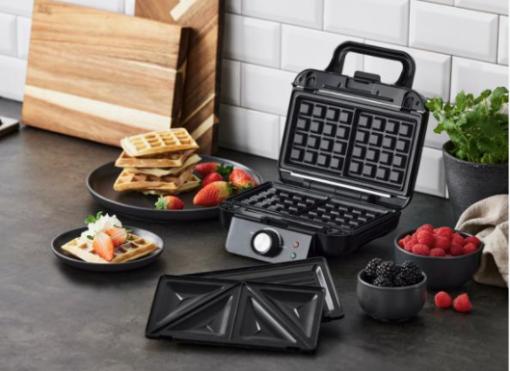 Nordic sense multijern, ed udskiftelige plader – ét jern, mange muligheder. De udskiftelige plader, nemt at skifte mellem toast-, vaffel- og grillplader.