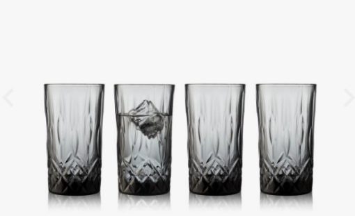 Lyngby glas Sorrento whiskyglas 4 farver, kommer i en pakke med 4 stk. highball, 38 cl, i gennemfarvet glas. Smukt design, facetter slebet, flot lysspil