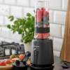 Nordic sense smoothieblender, er til dig, som gerne vil have friske smoothies med på farten. Er udstyret med en 300 watt motor, fire skarpe knivblade